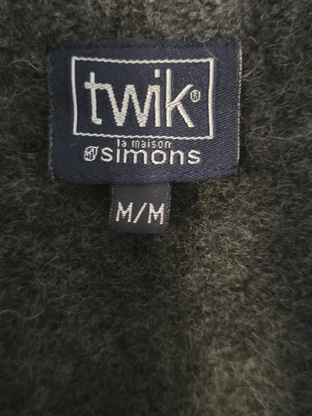 Simons 90s Charcoal Gray Zip-Front Wool Sweater with Berry Accent - Picture 5 of 10